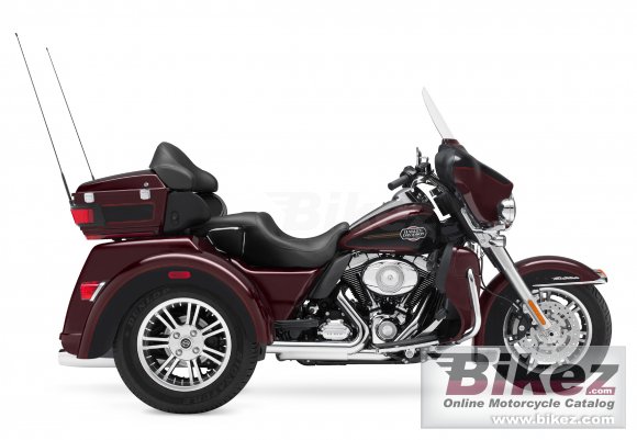2011 Harley-Davidson FLHTCUTG Tri Glide Ultra Classic photo